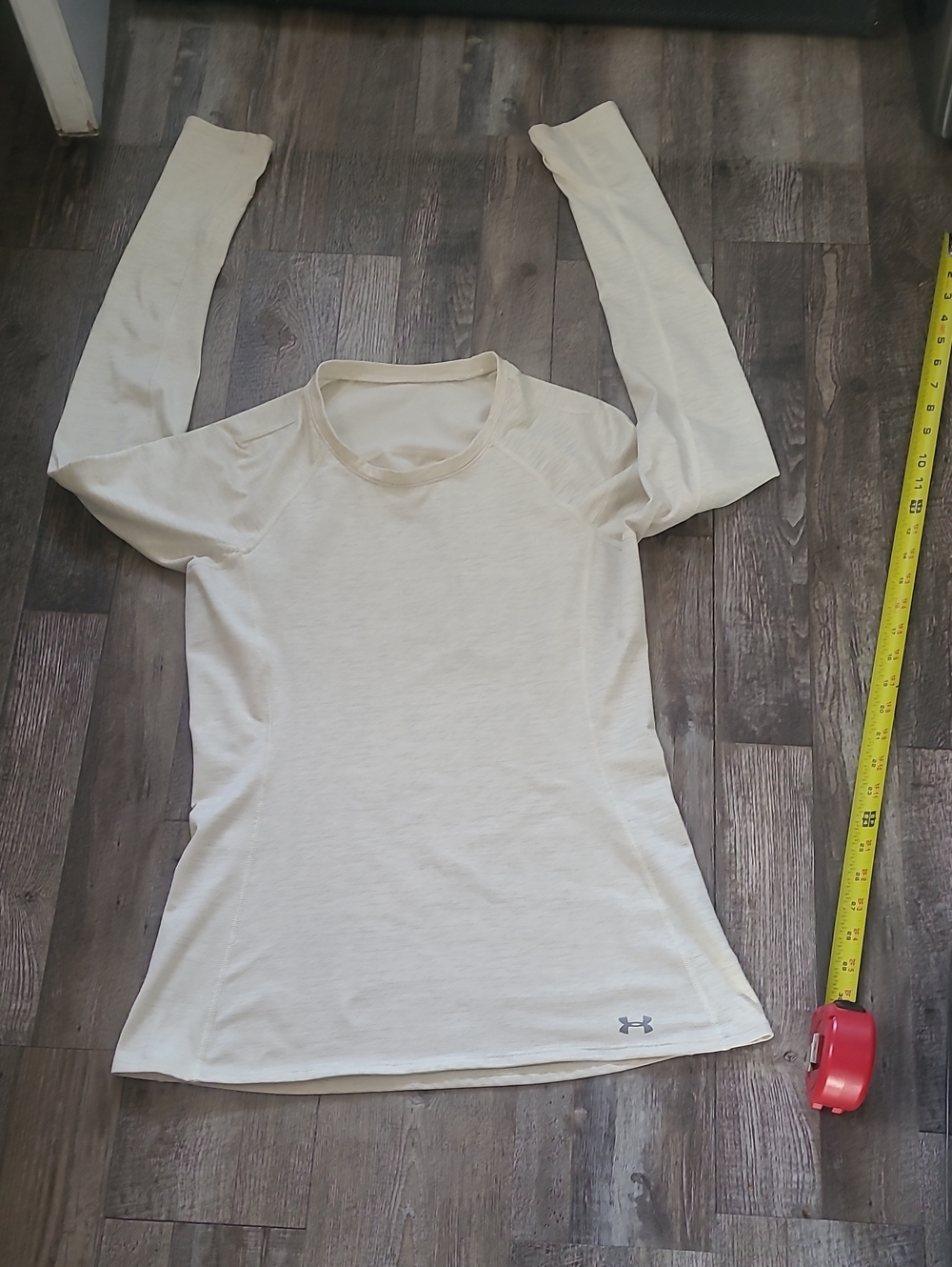 Under Armour coldgear scoop neck fitted compression baselayer shirt w/thumbholes